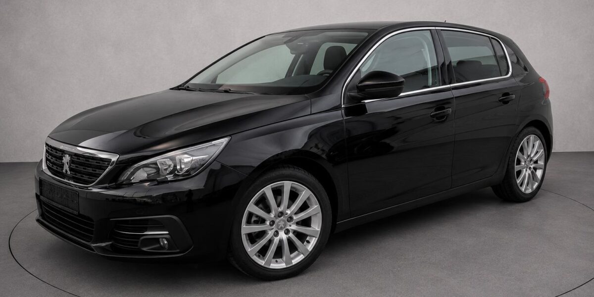 PEUGEOT 308, 2018, 1.2, 8250