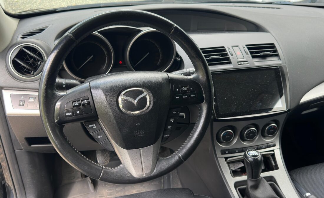 MAZDA 3 - 2011 - 1560 cm3 - 115 CP - MANUALA 6+1 - 3950 EUR
